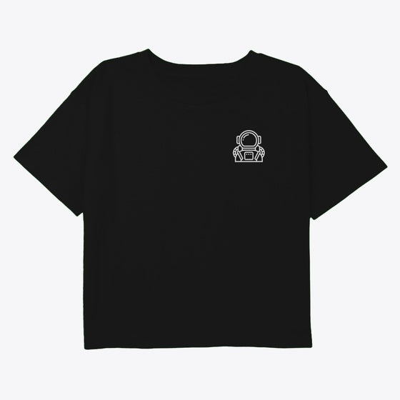 ANEWWORLD Cropped Tee | Anime Graphic T-Shirt for Men Women