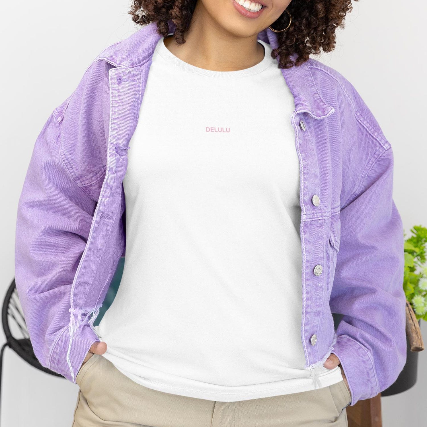 DELULU Graphic Tee: Minimalist White Unisex Shirt - Comfy Cotton