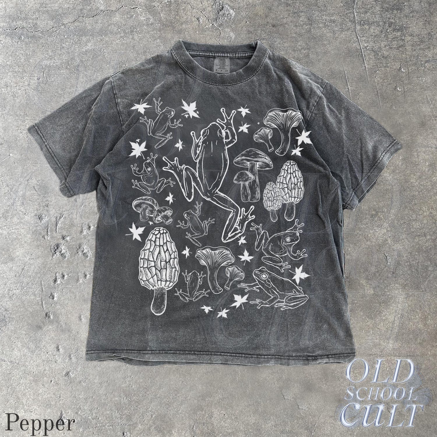 Frogs And Mushrooms Vintage Style Shirt, Retro Botanical Cottagecore Goblincore Tee, Vintage Aesthetic Nature Top, Dark Academia,Frog Lovers