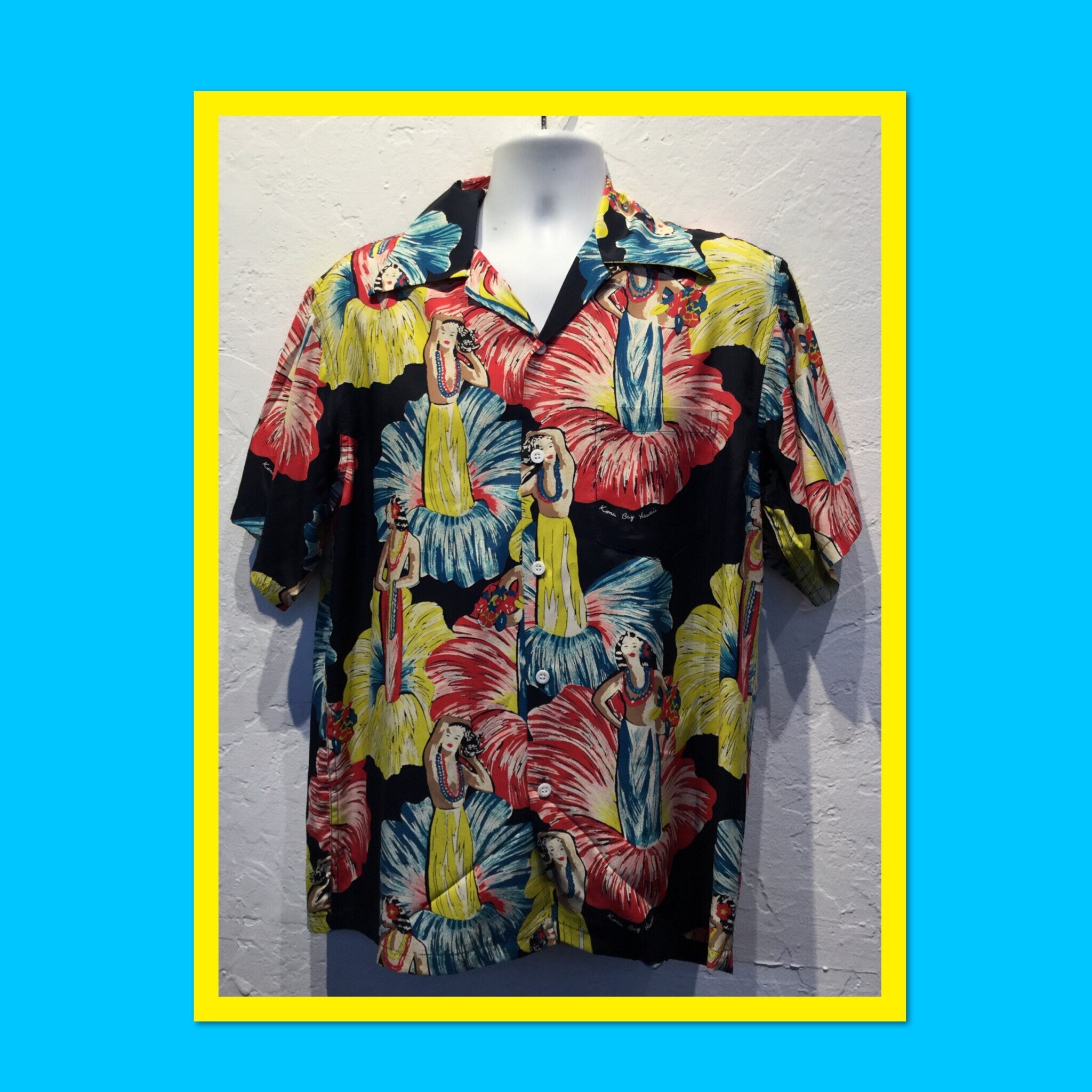 1940s vintage reproduction Hawaiian shirt by Kona Bay Graphic Tee – Soft Feel · Must-Have Style
