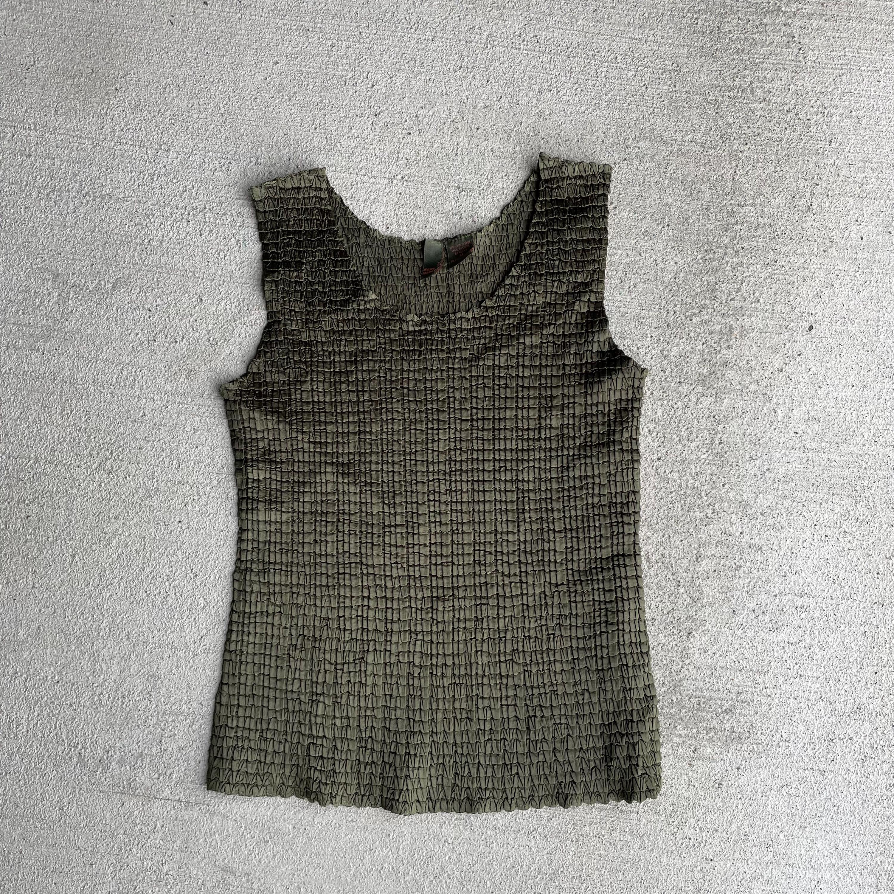 00s vintage y2k dark green satin plisse textured tank top size m medium Tank Top – Easygoing Wear · Great Gift For Fans