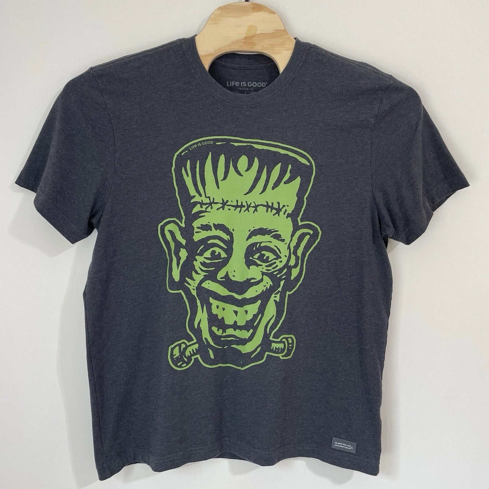 Life Is Good Men's Gray Frankenstein Halloween Crusher T-shirt Large
