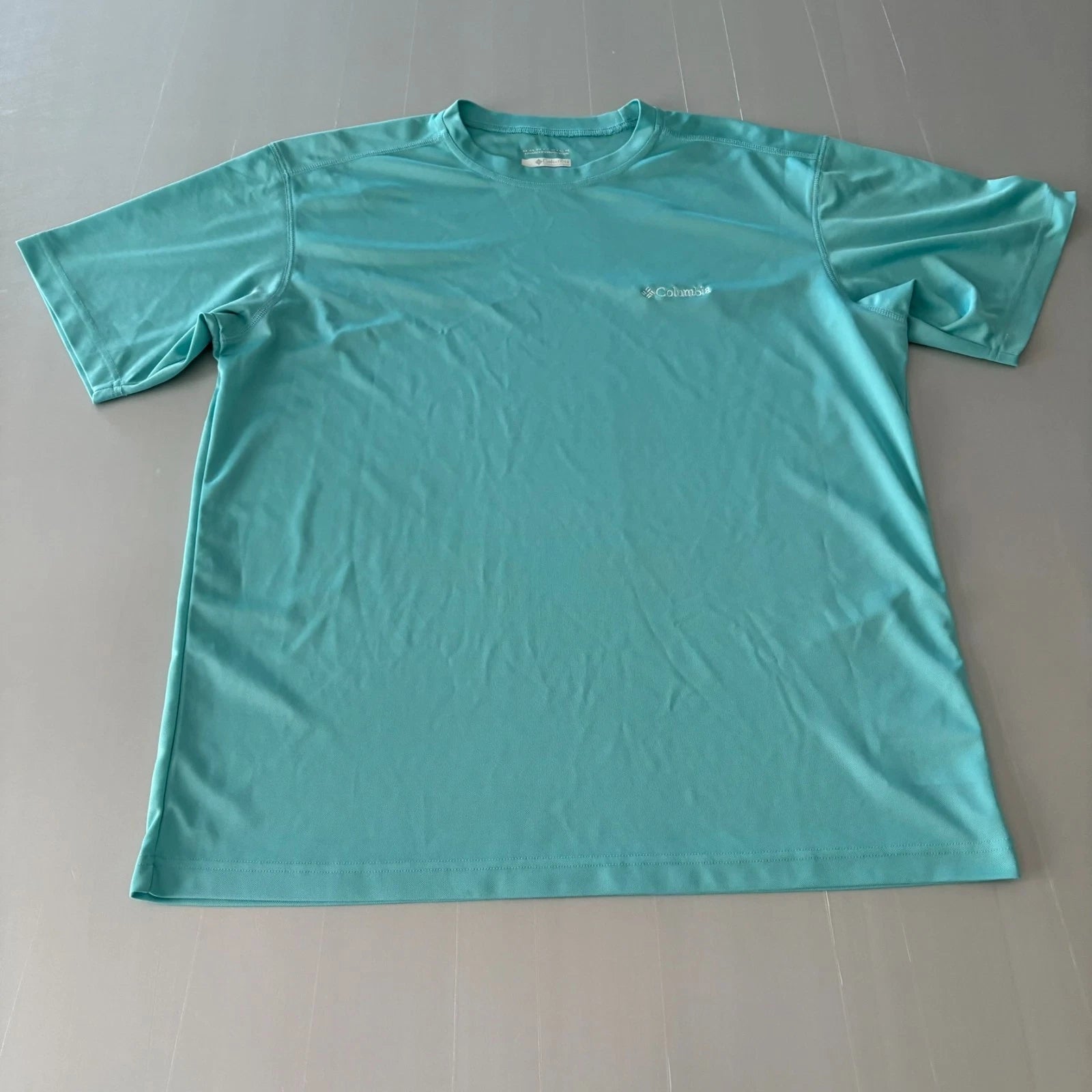 Columbia Omni-Wick Aqua Blue Short Sleeve Performance T-Shirt
