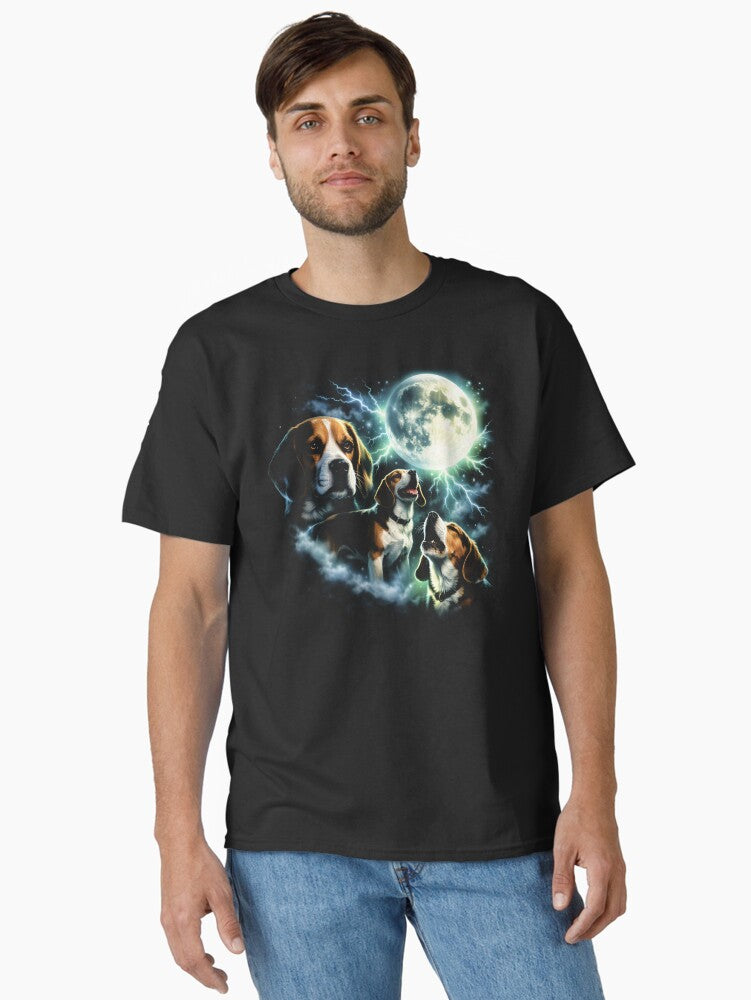 Beagle Howling at Full Moon – Hunting Dog Night Aesthetic T-Shirt