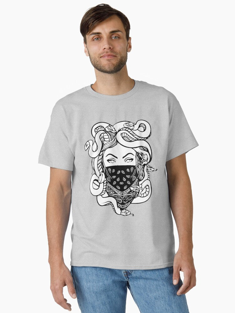 Medusa - Looks That Kill Classic T-Shirt | Graphic T-Shirt for Unisex